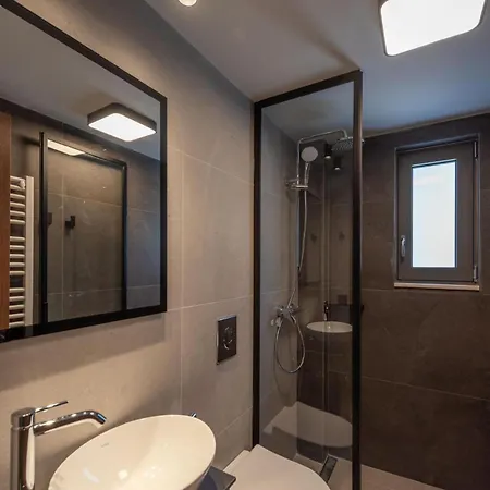 Anthemis Luxury 2